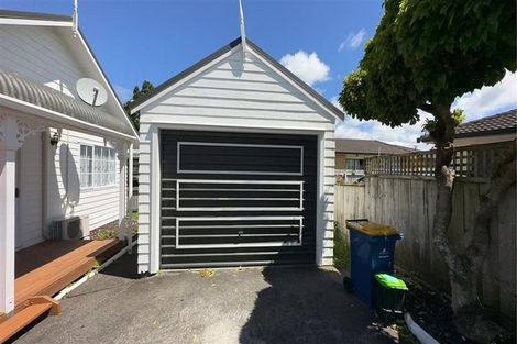 Photo of property in 50a Rimu Street, New Lynn, Auckland, 0600