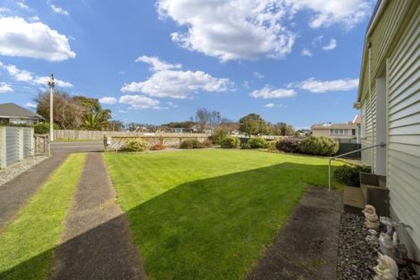 Photo of property in 83 Manawapou Road, Hawera, 4610