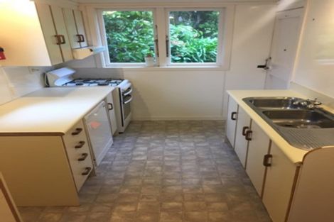 Photo of property in 11 Norfolk Street, Northland, Wellington, 6012