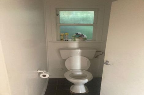 Photo of property in 130 Constable Street, Newtown, Wellington, 6021