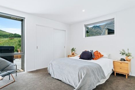 Photo of property in 39 Red Cottage Drive, Lake Hayes, Queenstown, 9304