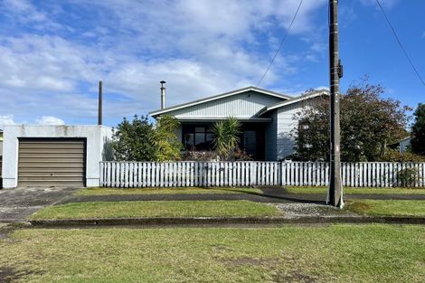 Photo of property in 14 Queen Street, Westport, 7825