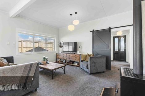 Photo of property in 19 Tuahu Place, Waitara, 4320