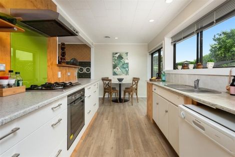 Photo of property in 2/28 Seaspray Drive, Mount Maunganui, 3116