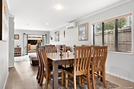 Photo of property in 13 Candlestick Place, Oteha, Auckland, 0632