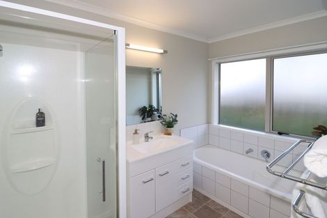 Photo of property in 29 Armstrong Avenue, Carterton, 5713