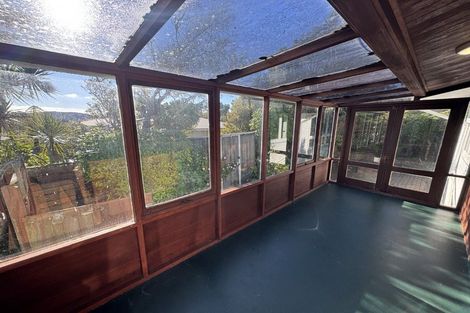 Photo of property in 9 Versailles Street, Karori, Wellington, 6012