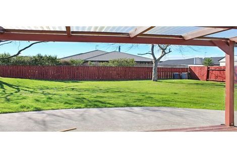 Photo of property in 37 Peppertree Glade, Kelvin Grove, Palmerston North, 4414
