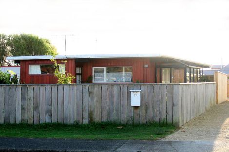 Photo of property in 27 Michael Road, Paraparaumu Beach, Paraparaumu, 5032