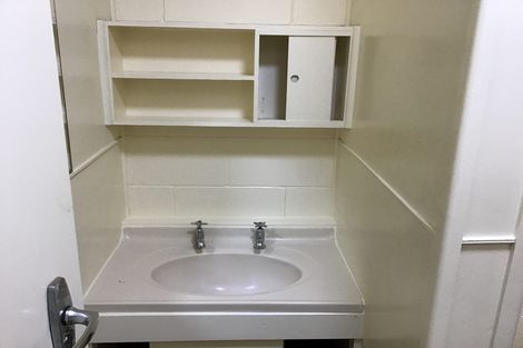 Photo of property in 2 Gorrie Road, Regent, Whangarei, 0112