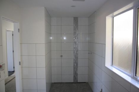 Photo of property in 103 Kakariki Grove, Waikanae, 5036