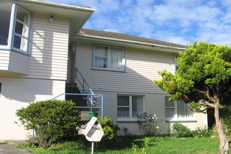 Photo of property in 8 Thurleigh Grove, Karori, Wellington, 6012