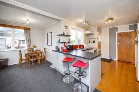 Photo of property in 33 Peters Avenue, Cloverlea, Palmerston North, 4412