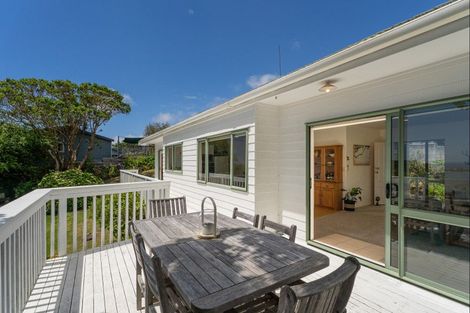 Photo of property in 2 Tairua Heights, Tairua, 3508