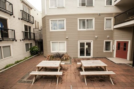 Photo of property in 363u1 Willis Street, Mount Cook, Wellington, 6011