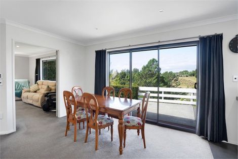 Photo of property in 90 Ridgewood Drive, Ridgewood, New Plymouth, 4371