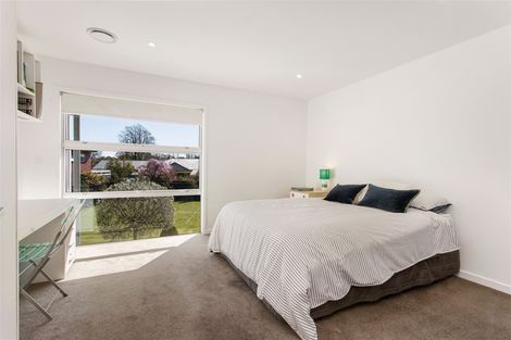 Photo of property in 15 Hamilton Avenue, Ilam, Christchurch, 8041