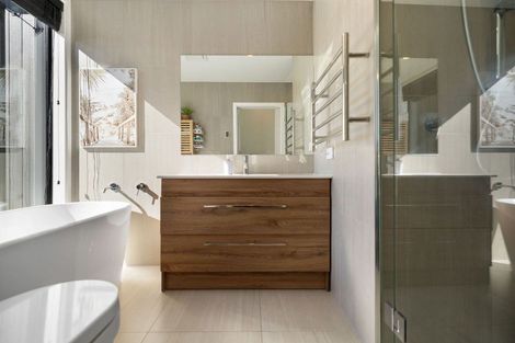 Photo of property in 4 Mckenzies Shute, Jacks Point, Queenstown, 9371