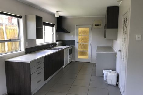 Photo of property in 1/14 Amberley Avenue, Te Atatu South, Auckland, 0610