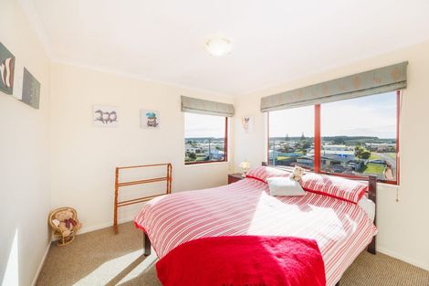 Photo of property in 12 Robbie Street, Foxton Beach, Foxton, 4815