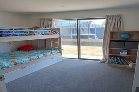 Photo of property in 7 Arosa Place, Parklands, Christchurch, 8083