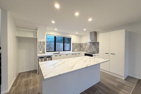 Photo of property in 30c Russell Road, Manurewa, Auckland, 2102