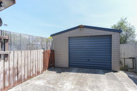 Photo of property in 16 Redwood Drive, Waipukurau, 4200