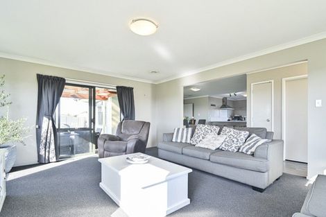 Photo of property in 8 Prestige Place, Flaxmere, Hastings, 4120