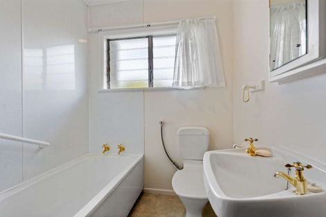 Photo of property in 19 City View Terrace, Birkenhead, Auckland, 0626