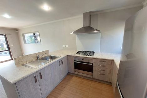 Photo of property in 5 Alwyn Avenue, Te Atatu South, Auckland, 0610