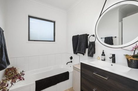 Photo of property in 8a Prospect Terrace, Pukekohe, 2120