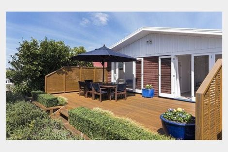 Photo of property in 39 Megan Avenue, Pakuranga Heights, Auckland, 2010