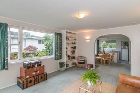 Photo of property in 12 Leybourne Avenue, Waikanae, 5036