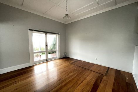 Photo of property in 20 Ngataringa Road, Devonport, Auckland, 0624