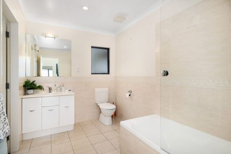 Photo of property in 3 Hetsby Place, Churton Park, Wellington, 6037