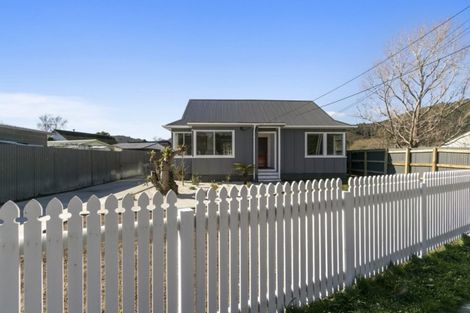 Photo of property in 79 Waddington Drive, Naenae, Lower Hutt, 5011