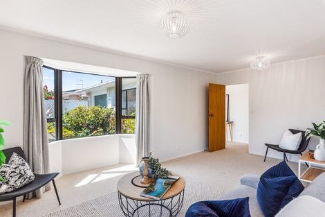 Photo of property in 29 Rosebank Grove, Waikanae, 5036