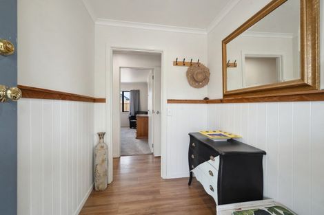 Photo of property in 7 Kathleen Place, Rainbow Point, Taupo, 3330