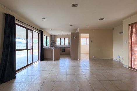 Photo of property in 593 Great South Road, Rosehill, Papakura, 2113