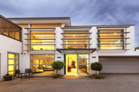 Photo of property in 15 Faulks Terrace, Wanaka, 9305