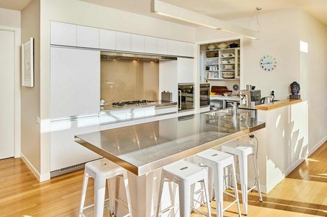 Photo of property in 31 Pendennis Point, Camborne, Porirua, 5026