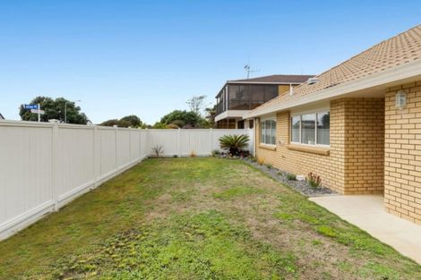 Photo of property in 50 Dickson Road, Papamoa Beach, Papamoa, 3118