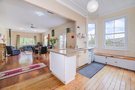 Photo of property in 183 Rautawhiri Road, Helensville, 0875
