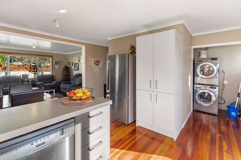 Photo of property in 9 Endeavour Street, Marfell, New Plymouth, 4310