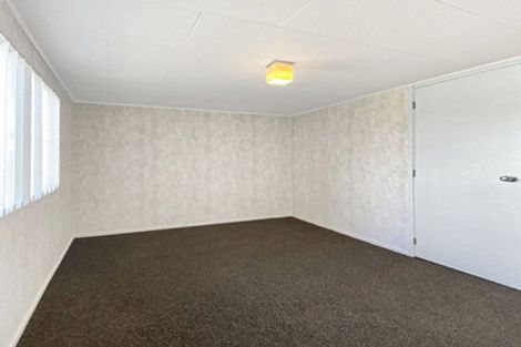 Photo of property in 18 Glen Close, Glen Eden, Auckland, 0602