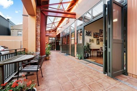 Photo of property in 9/14 Alpha Street, Te Aro, Wellington, 6011