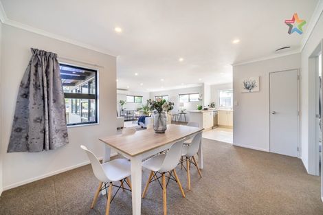 Photo of property in 5b Kilkenny Grove, Wainuiomata, Lower Hutt, 5014