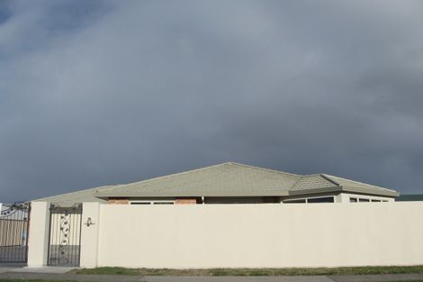 Photo of property in 2 Harpham Street, Taradale, Napier, 4112