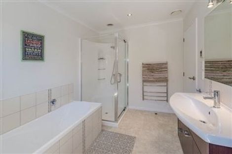 Photo of property in 8 Gandalf Crescent, Paraparaumu, 5032