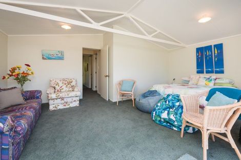 Photo of property in 32 Moetapu Bay Road, Moetapu Bay, Linkwater, 7282